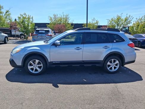 Used 2014 Subaru Outback 2.5i Premium w/ Moonroof Package AWD/4WD image 6