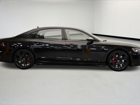 Used 2025 Audi S8 image 6