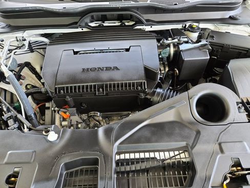 Used 2025 Honda Pilot Touring image 34