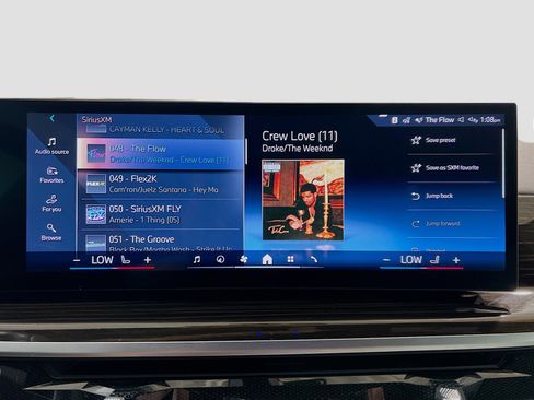 Used 2024 BMW X5 sDrive40i w/ Premium Package image 11