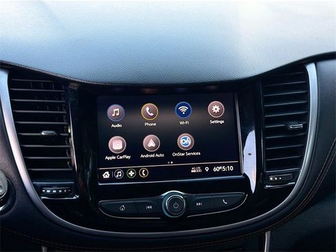 Used 2020 Chevrolet Trax LT w/ LT Convenience Package image 26