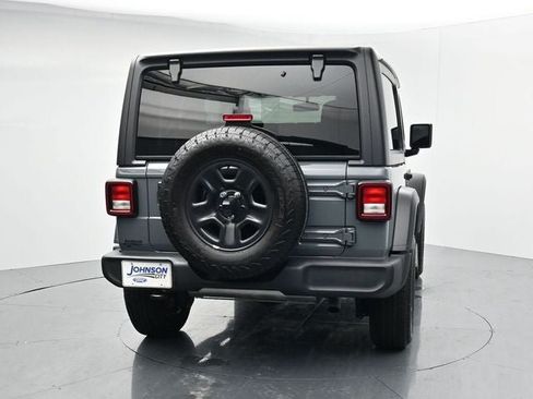 Used 2025 Jeep Wrangler Sport AWD/4WD image 7