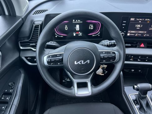 Used 2024 Kia Sportage LX image 14