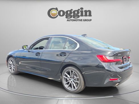 Used 2019 BMW 330i xDrive Sedan w/ Driving Assistance Package image 3