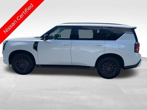 Used 2025 Nissan Armada SV RWD image 2