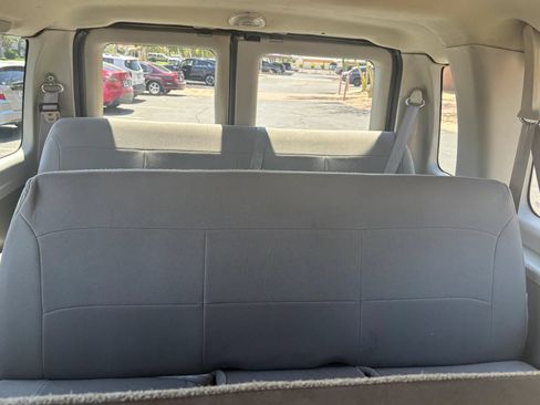 Used 2007 Ford E-350 and Econoline 350 XL RWD image 18