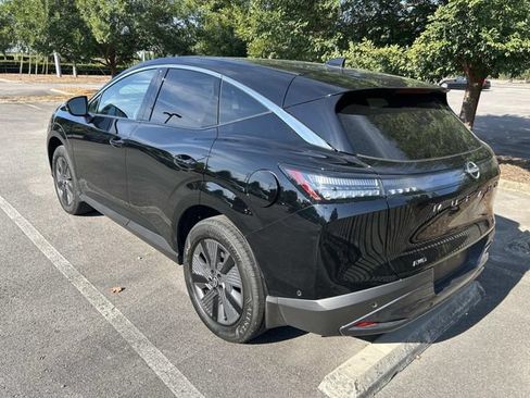 Used 2025 Nissan Murano SL AWD/4WD image 2