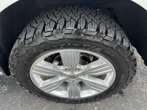 Used 2024 Ford Expedition King Ranch RWD image 13