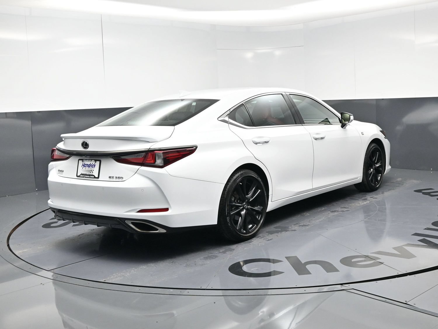 Used 2023 Lexus ES 350 F Sport w/ Accessory Package (Z2) FWD image 9