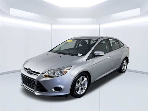 Used 2013 Ford Focus SE FWD image 10