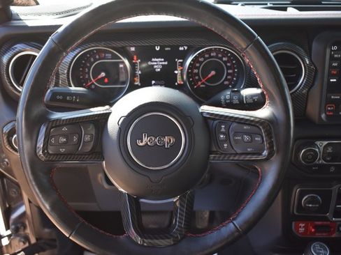 Used 2019 Jeep Wrangler Unlimited Rubicon AWD/4WD image 17