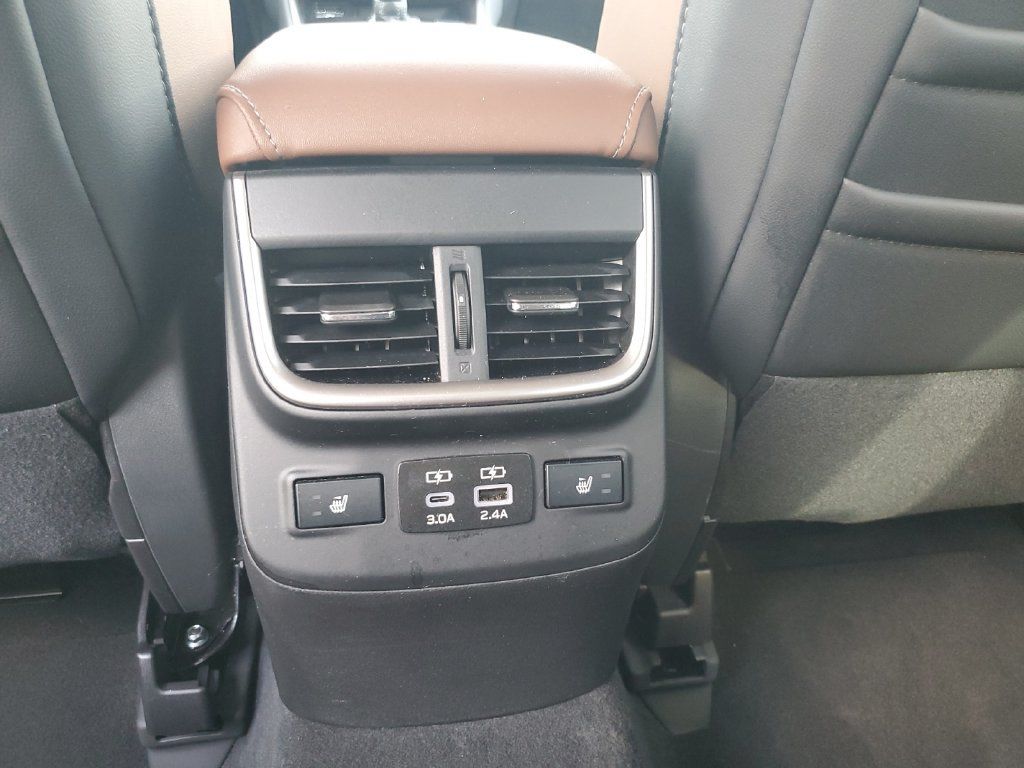 Certified 2025 Subaru Outback Touring XT AWD/4WD image 17