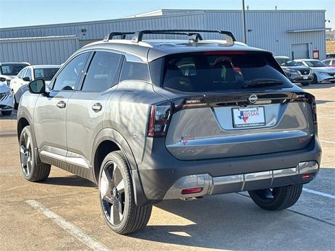 New 2026 Nissan Kicks SR w/ Cold Weather Package image 7