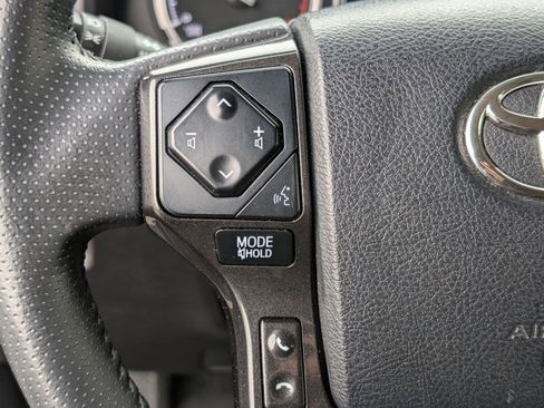 Used 2024 Toyota 4Runner TRD Off-Road image 17