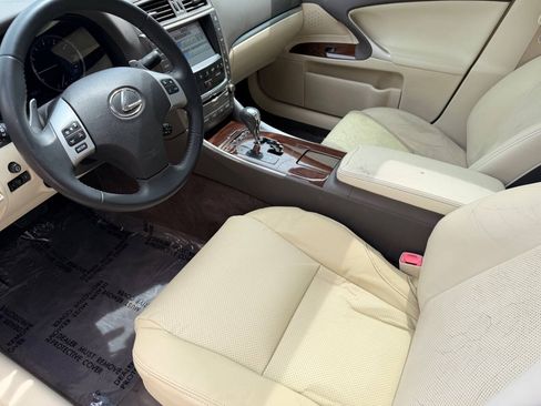 Used 2011 Lexus IS 250 w/ Premium Pkg Value Edition RWD image 19