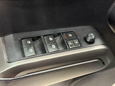 Used 2020 Toyota Tacoma TRD Sport AWD/4WD image 22