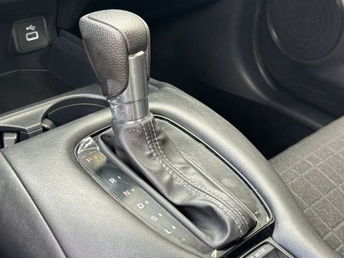 Used 2025 Honda HR-V LX image 18
