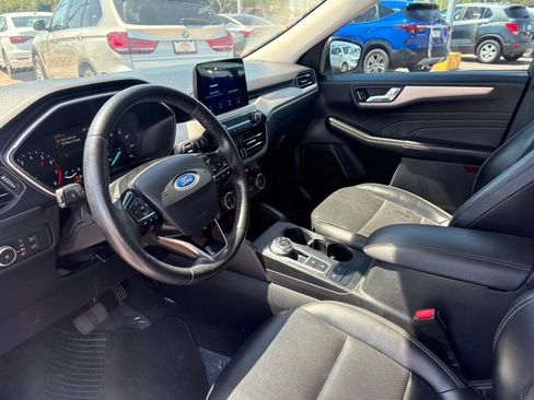 Used 2021 Ford Escape SEL FWD image 2