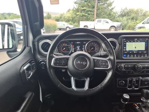Certified 2022 Jeep Wrangler Unlimited Sahara w/ Cold Weather Group AWD/4WD image 19