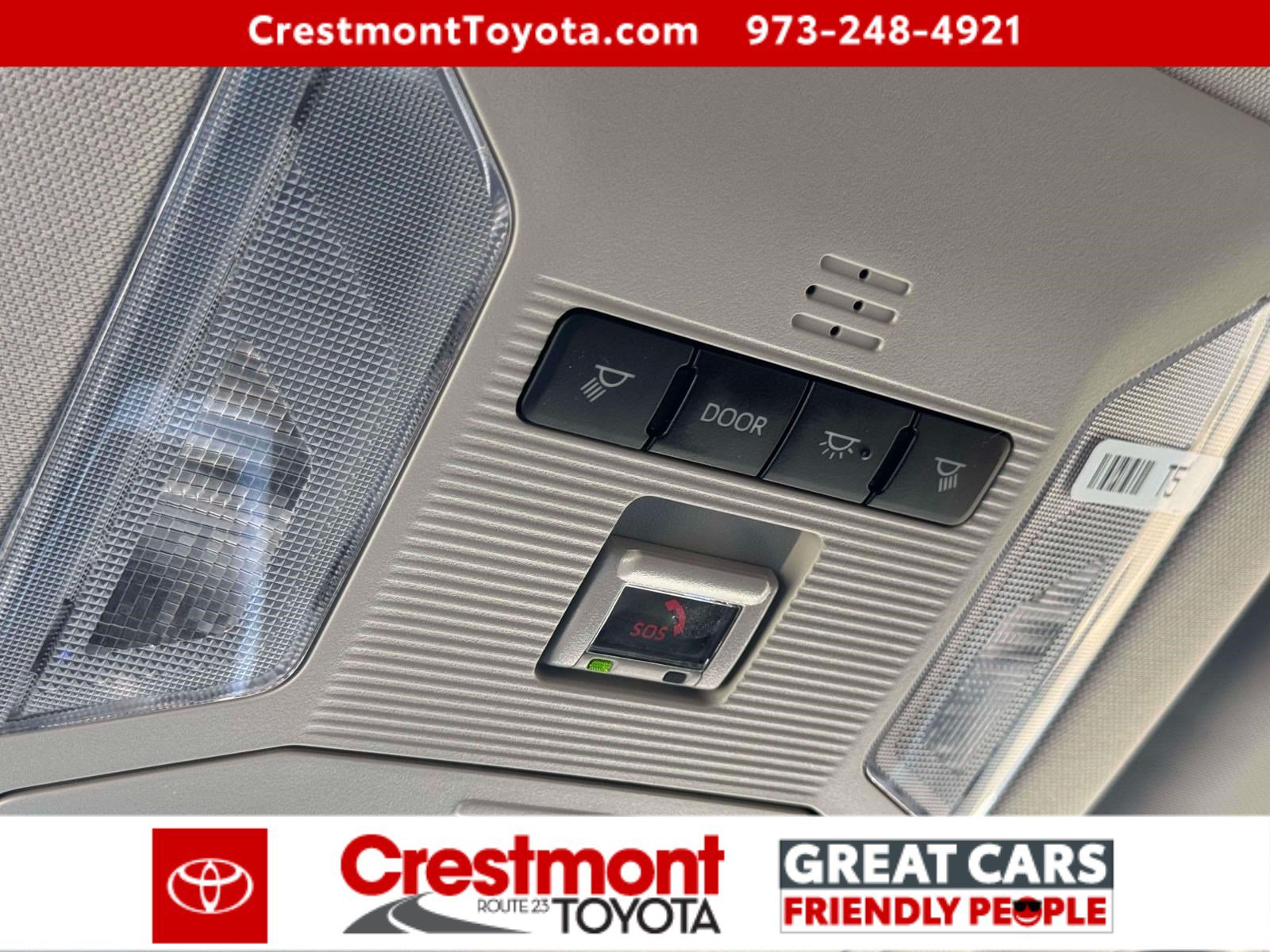 Used 2024 Toyota RAV4 LE AWD/4WD image 29