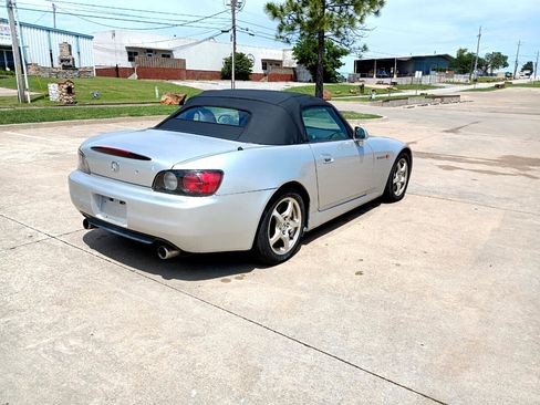 Used 2002 Honda S2000 image 3