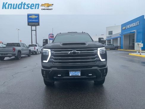 Used 2022 Chevrolet Silverado 3500 High Country w/ Z71 Off-Road Package image 2