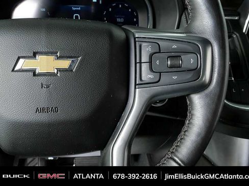 Used 2022 Chevrolet Suburban LT w/ Luxury Package image 12