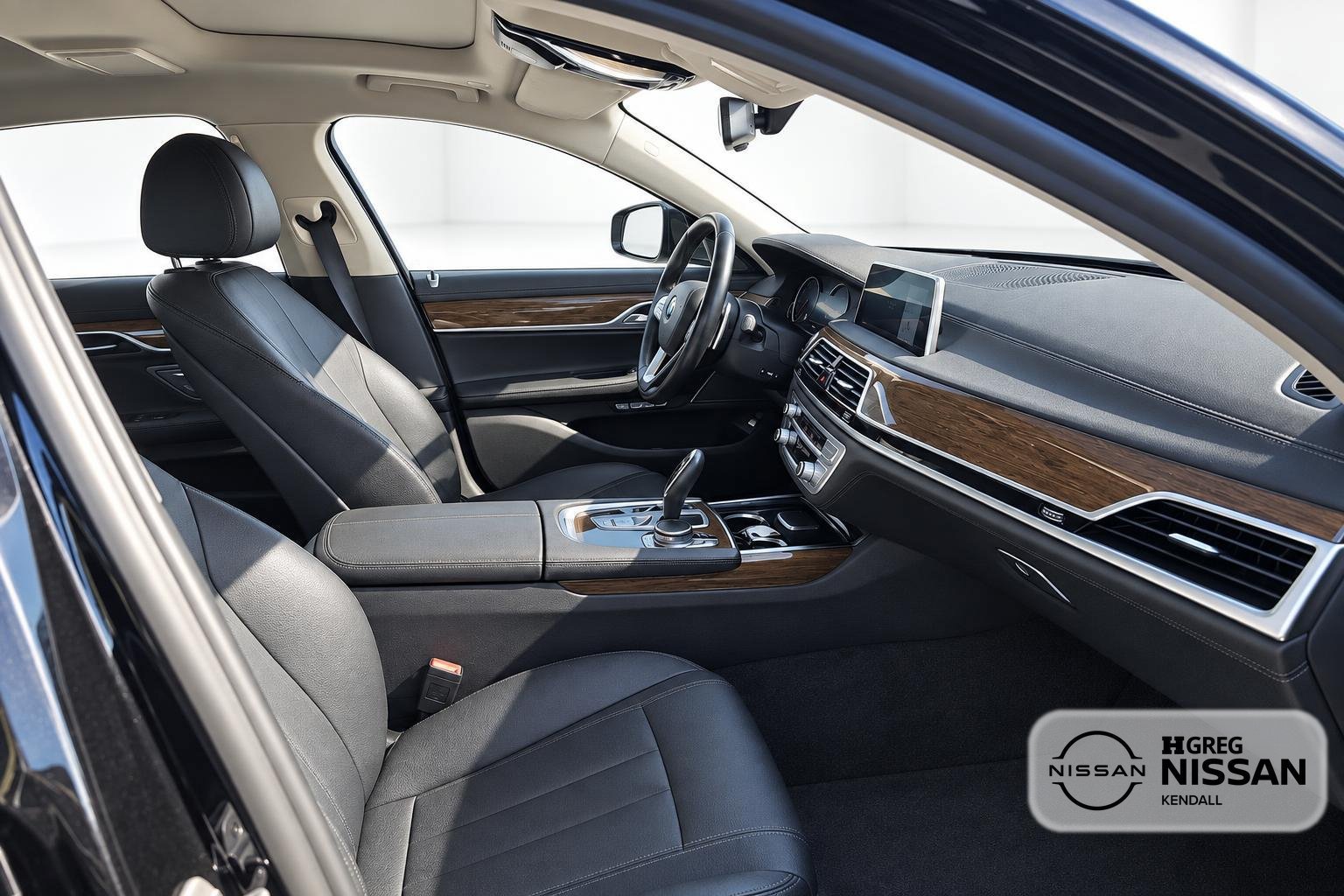 Used 2018 BMW 740i w/ Driver Assistance Package RWD image 11