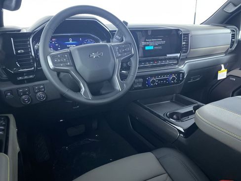 New 2026 Chevrolet Silverado 2500 ZR2 AWD/4WD image 2