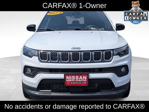 Used 2023 Jeep Compass Latitude w/ Sun and Sound Group AWD/4WD image 3