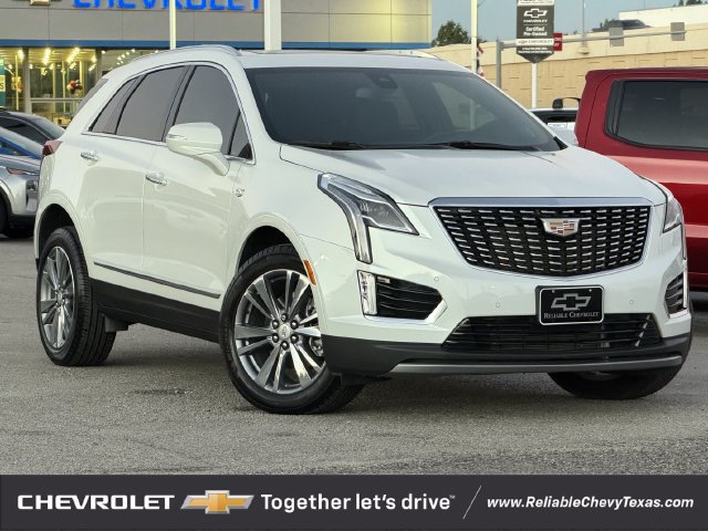 Used 2025 Cadillac XT5 Premium Luxury w/ LPO, Floor Liner Package AWD/4WD image 2