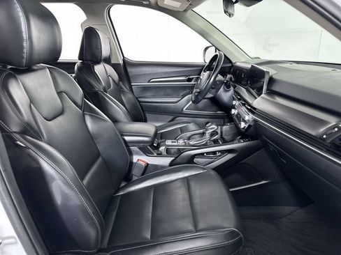 Used 2025 Kia Telluride S FWD image 29