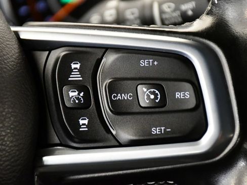 Used 2021 Jeep Wrangler Unlimited Sahara image 21