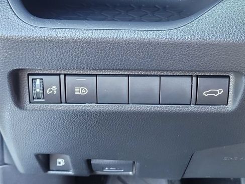 Certified 2022 Toyota RAV4 XLE w/ Convenience Package AWD/4WD image 16