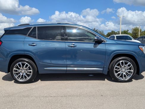 Used 2024 GMC Terrain Denali image 4