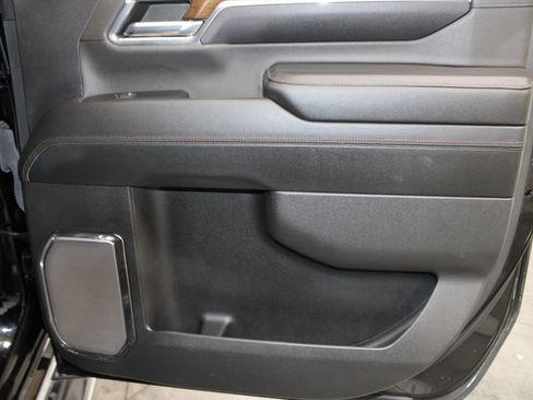 Used 2024 Chevrolet Silverado 2500 High Country AWD/4WD image 33