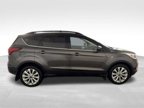 Used 2019 Ford Escape SEL FWD image 9