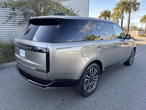 New 2026 Land Rover Range Rover Long Wheelbase SE AWD/4WD image 6