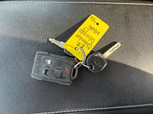 Used 2022 Chevrolet Colorado LT w/ Fleet Safety Package RWD image 38