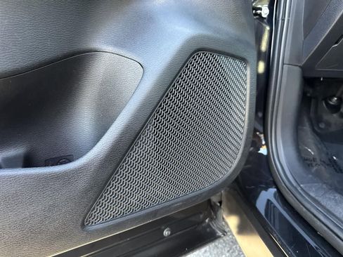 Used 2024 Mitsubishi Outlander SE image 21