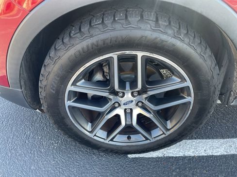 Used 2016 Ford Explorer Sport w/ Equipment Group 401A image 9