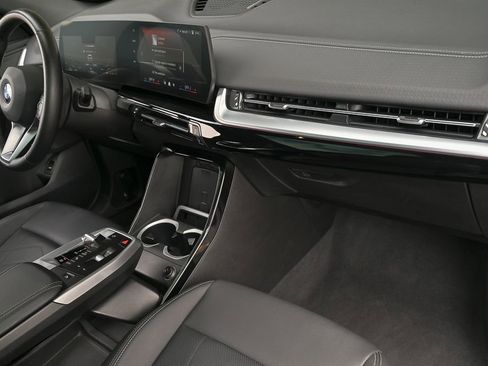 Used 2025 BMW X2 xDrive28i AWD/4WD image 18