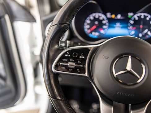 Used 2022 Mercedes-Benz GLC 300 4MATIC image 24