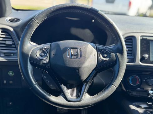 Used 2019 Honda HR-V Sport image 17
