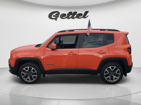 Used 2018 Jeep Renegade Latitude w/ Popular Equipment Group AWD/4WD image 8