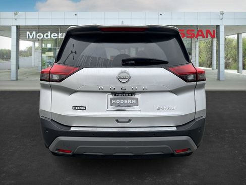 Certified 2023 Nissan Rogue SV image 4