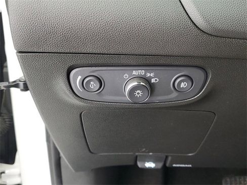 Used 2020 Buick Encore GX Select image 31