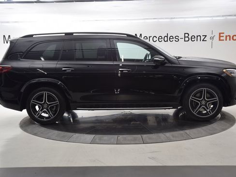 Used 2025 Mercedes-Benz GLS 450 4MATIC image 7