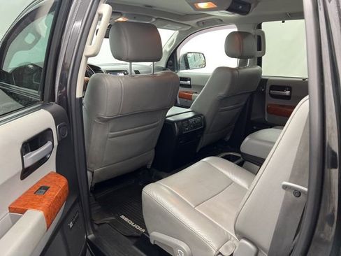 Used 2019 Toyota Sequoia Platinum AWD/4WD image 20