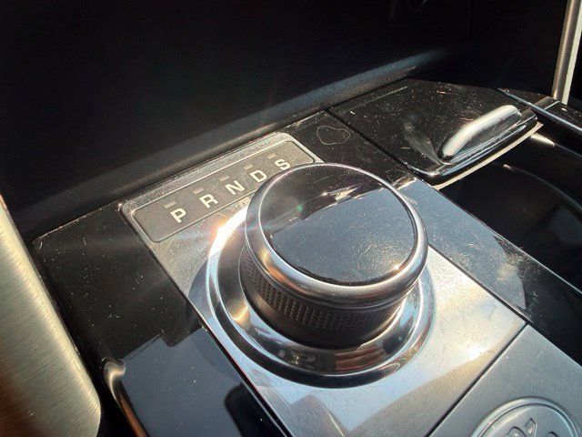 Used 2018 Land Rover Discovery HSE Luxury AWD/4WD image 29